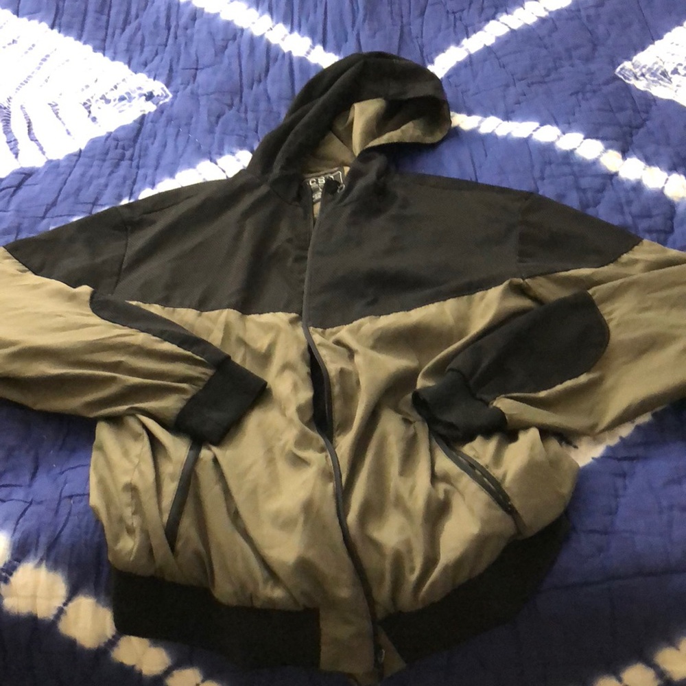 Champs sporting goods windbreaker